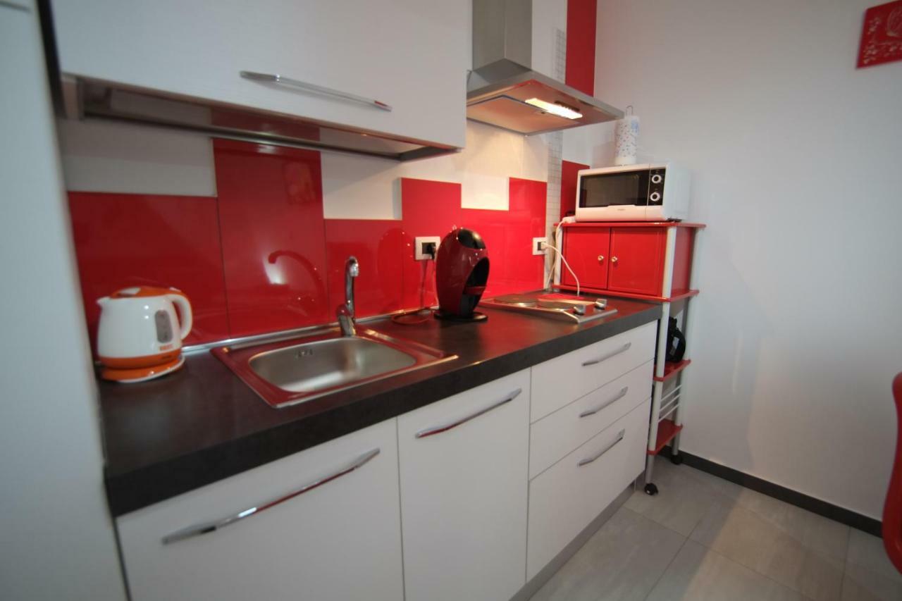Corte Spagnola Fuoco Syracuse Esterno foto